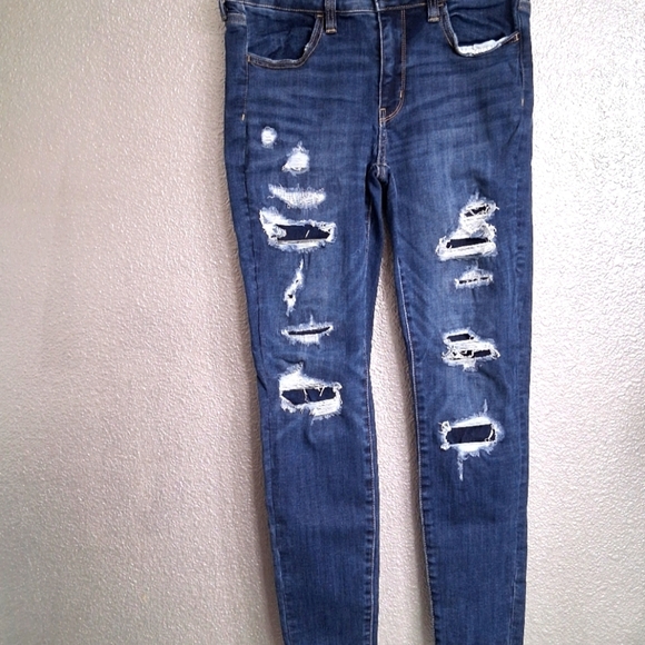 American Eagle Distressed Jegging Size 6 - Picture 1 of 9